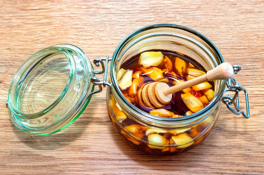Knoblauch und Honig Elixier selber machen.
